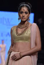 Model walk the ramp for Bhola Sons Show at IIJW Delhi day 2 on 13th April 2013 (26).JPG